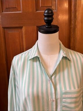 AYR Mint Green and White Striped Shirt Size M